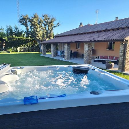 Villa Pancorbo Velayos Екстер'єр фото