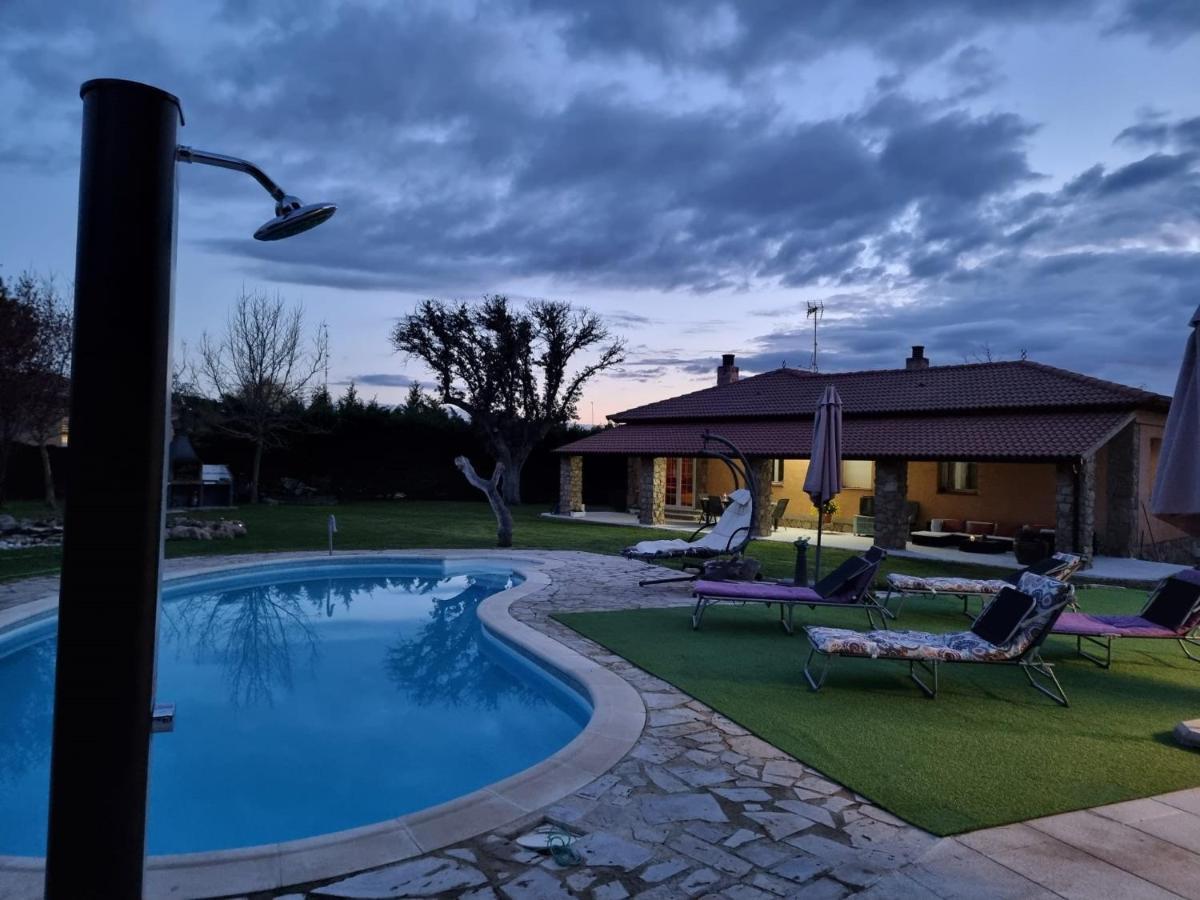 Villa Pancorbo Velayos Екстер'єр фото