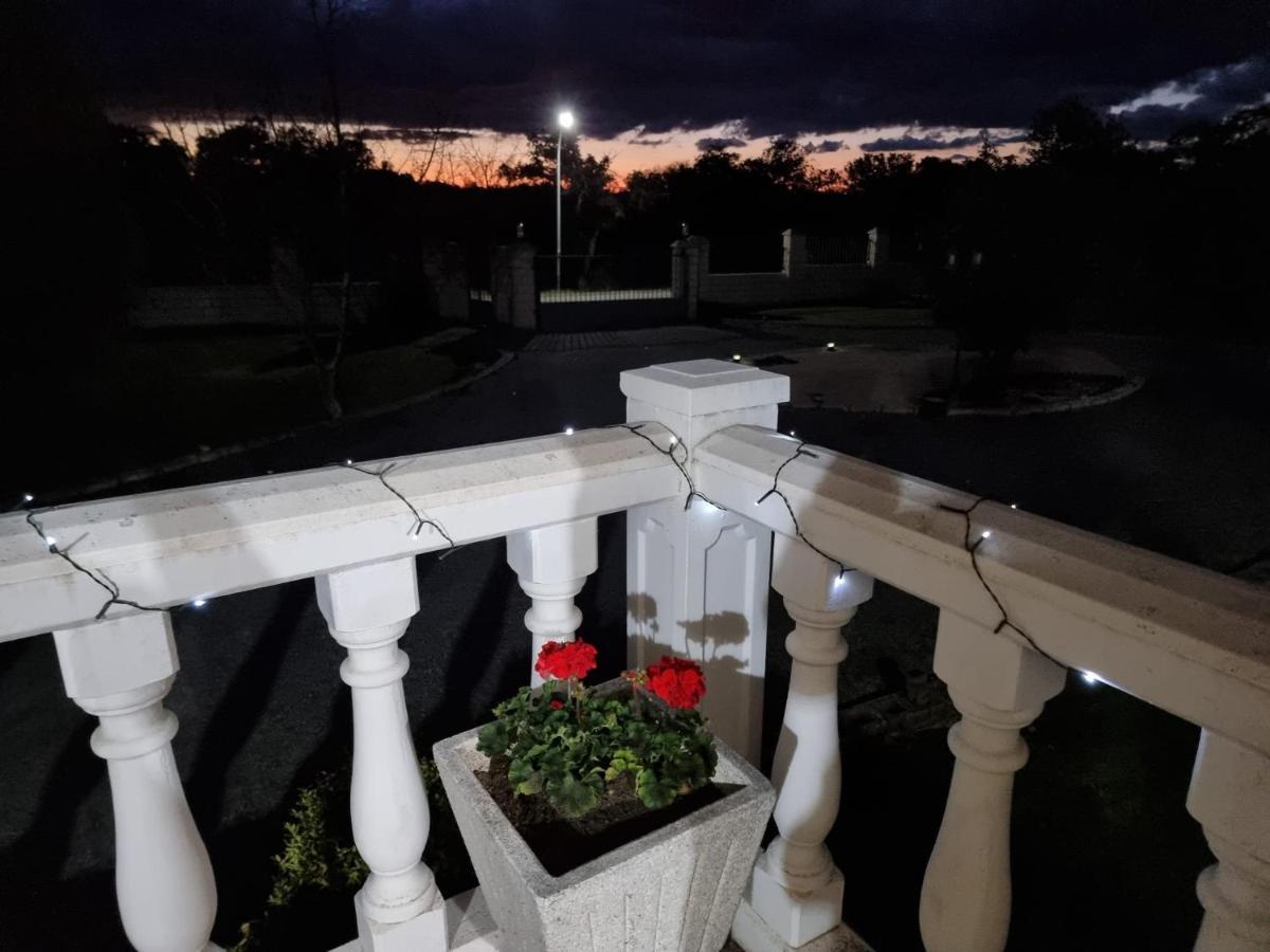 Villa Pancorbo Velayos Екстер'єр фото